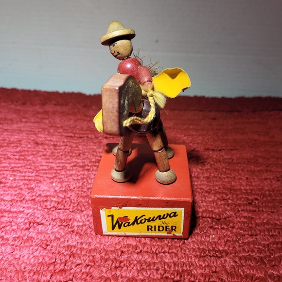 Vintage 1940's Wakouwa the Rider Cowboy on Horse‎ Push Button Puppet Wooden Toy - Picture 4 of 5